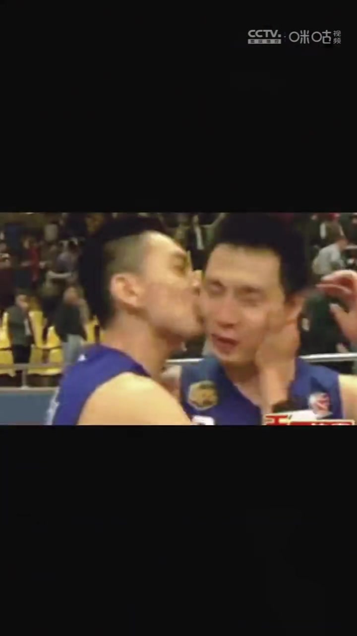 png电子关系好怎么都行!杨鸣卢伟复盘亲亲表情包:你太激动啦