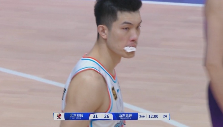 png电子平台郭凯:不管嘴打开了 缝多少针也好 球队的荣誉是第一位的
