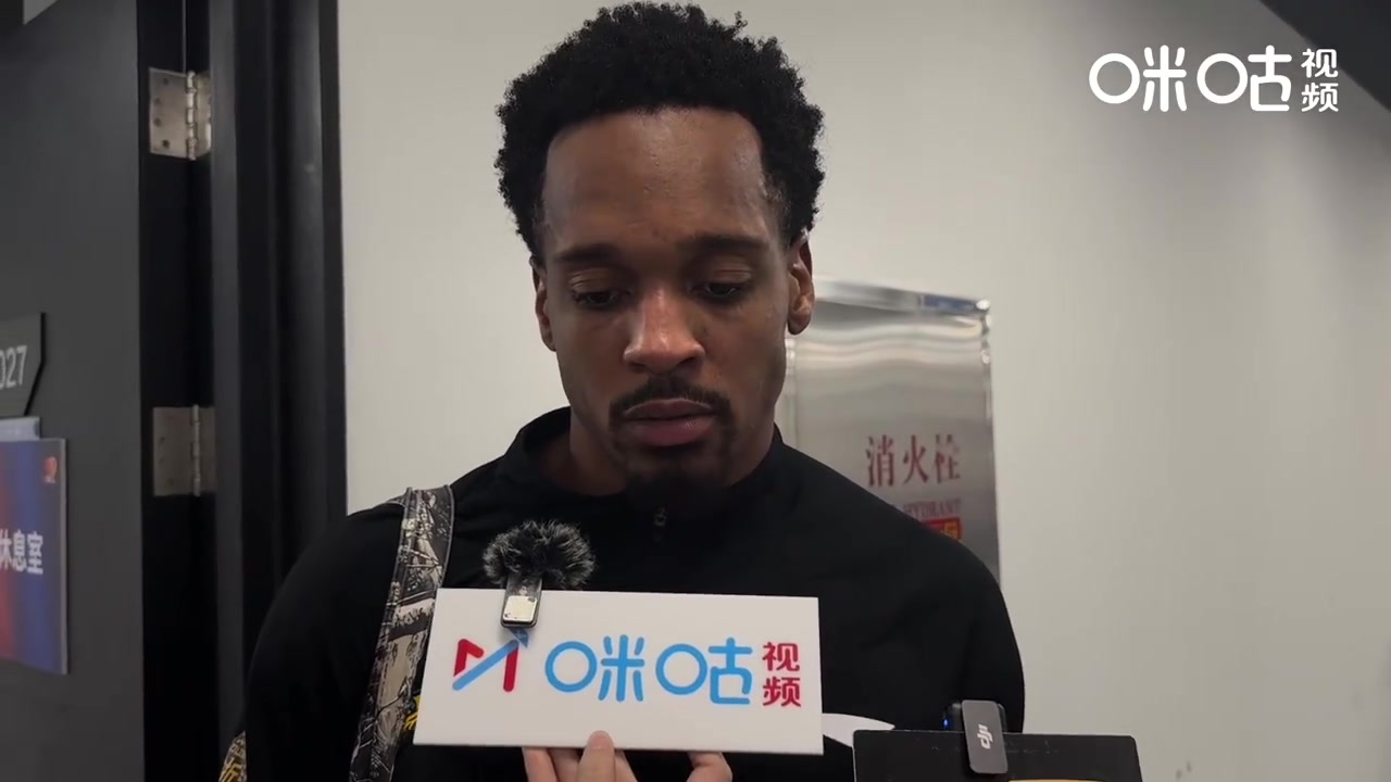 电子png游戏巴里-布朗:拿44分不赢球也没用 好在赢了 在好的球队有好的队友